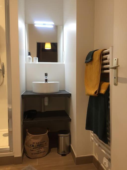 Appartement En Coeur De Ville Ανζέρ Εξωτερικό φωτογραφία