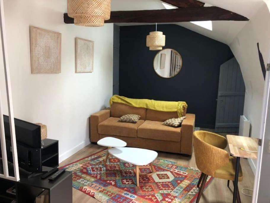 Appartement En Coeur De Ville Ανζέρ Εξωτερικό φωτογραφία